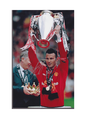RYAN GIGGS HAND SIGNED PHOTO