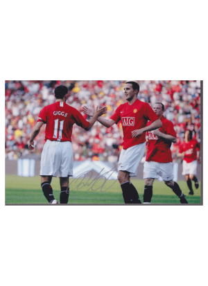 RYAN GIGGS HAND SIGNED PHOTO